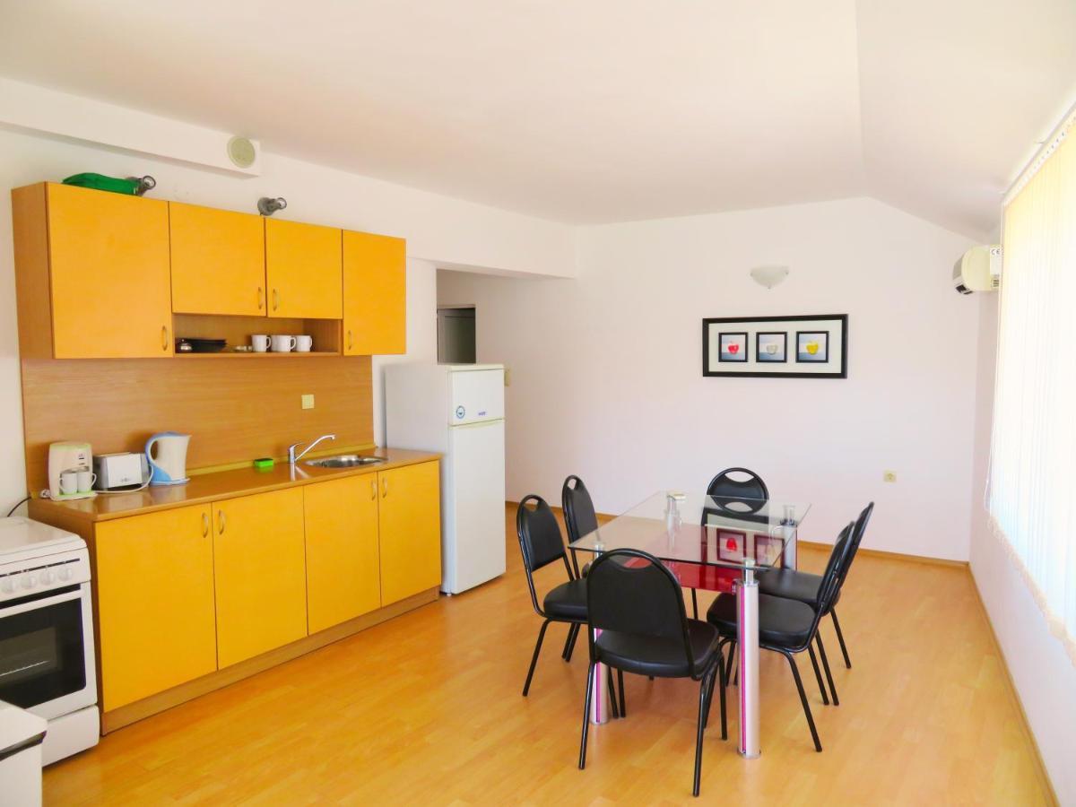Апартамент Съни Хаус - Sunny House Apartment 비알라 외부 사진