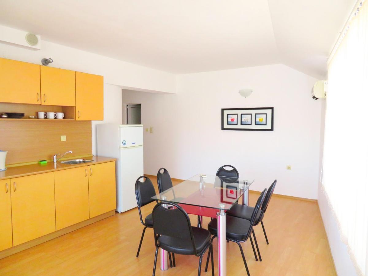 Апартамент Съни Хаус - Sunny House Apartment 비알라 외부 사진
