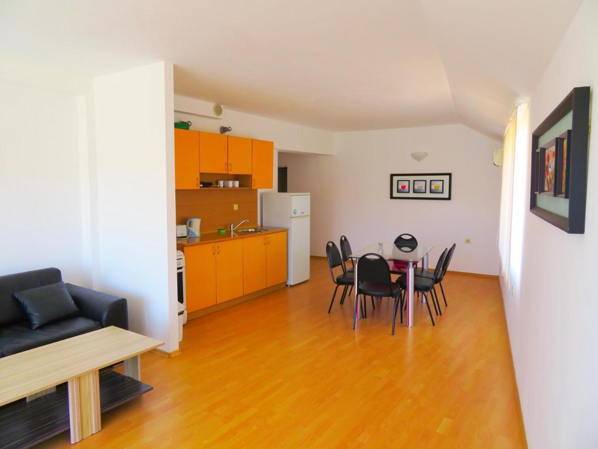 Апартамент Съни Хаус - Sunny House Apartment 비알라 외부 사진